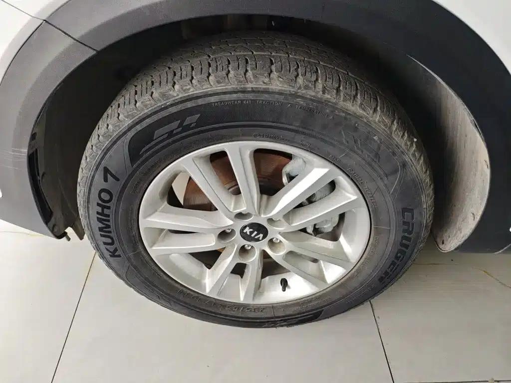 Kia KX7 2017 2.0L Automatic 2WD GLS 5-seater — миниатюра 25