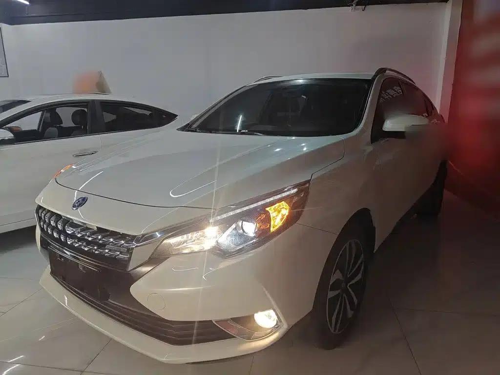 Venucia T90 2018 2.0L CVT Smart Connect Smart Edition (National VI Emission Standard) — миниатюра 1