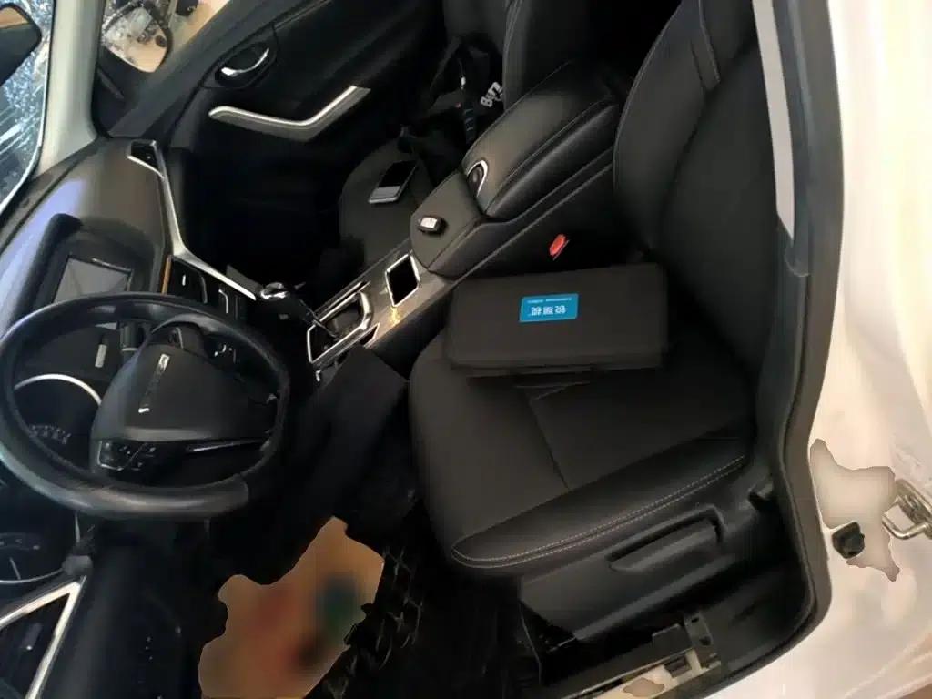 Venucia T90 2018 2.0L CVT Smart Fashion Edition (National V Emission Standard) — миниатюра 11