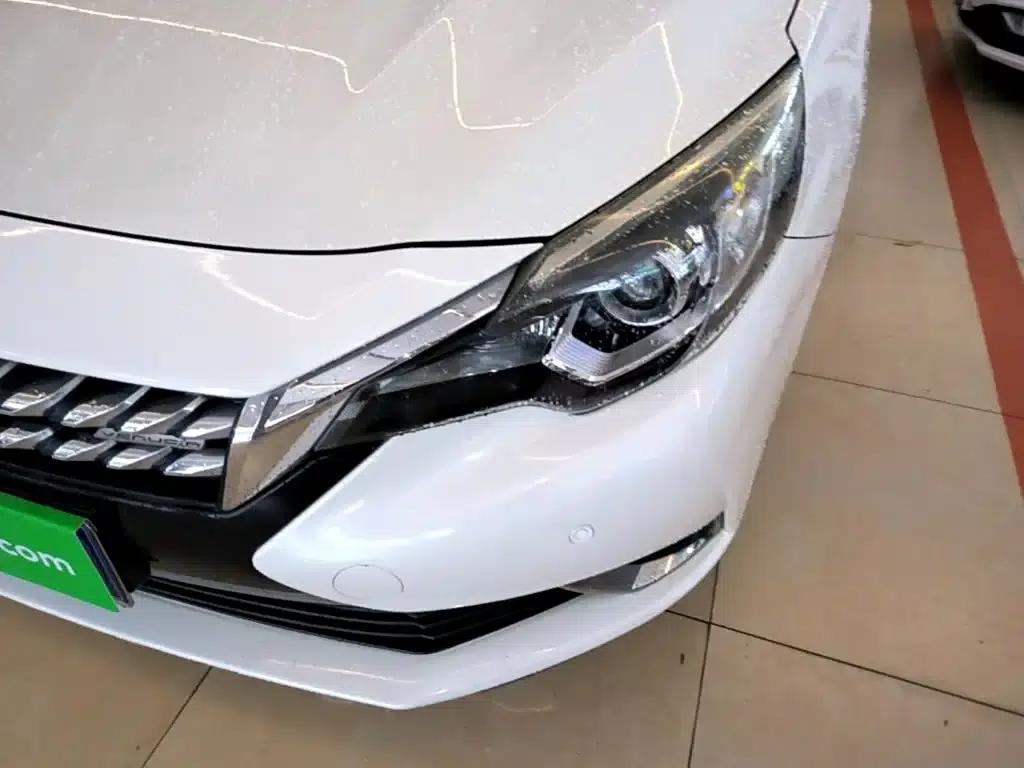 Venucia T90 2018 2.0L CVT Smart Fashion Edition (National V Emission Standard) — миниатюра 18