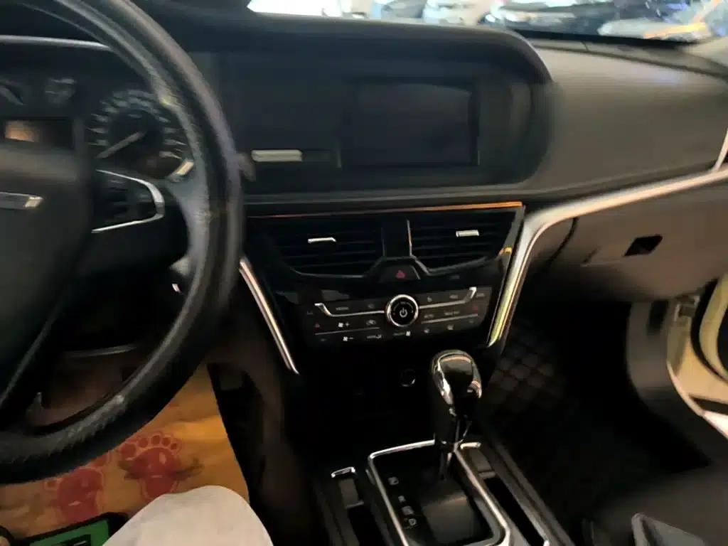 Venucia T90 2018 2.0L CVT Smart Fashion Edition (National V Emission Standard) — миниатюра 9