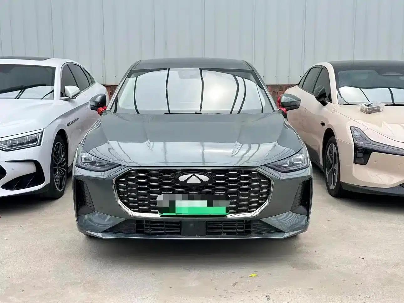 Fengyun A8L 2025 1.5TGDI 145km Standard Edition — миниатюра 2