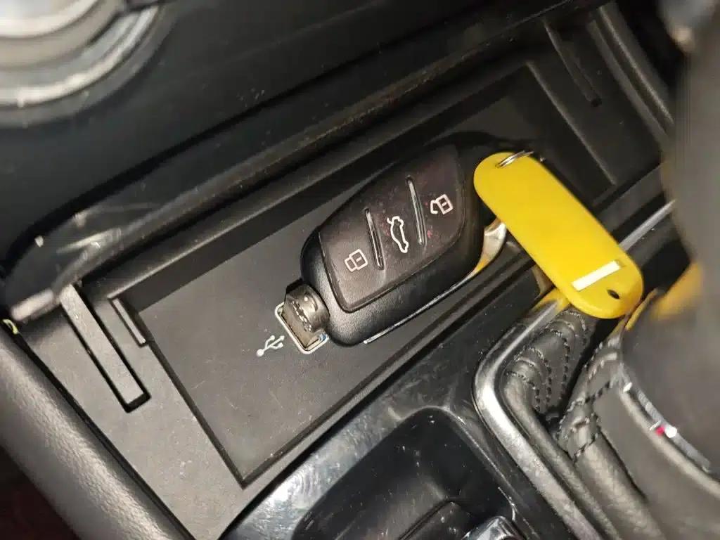 Roewe RX3 2018 1.6L CVT Flagship Edition — миниатюра 17
