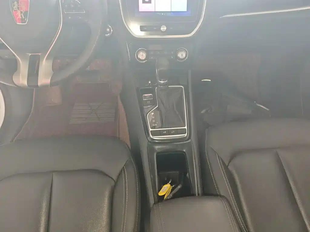 Roewe RX3 2018 1.6L CVT Flagship Edition — миниатюра 10