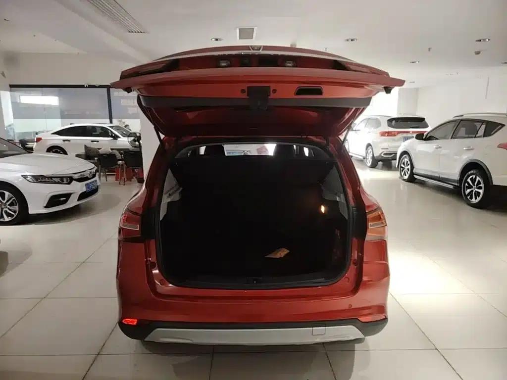 Roewe RX3 2020 1.6L CVT 4G Connected Super Cool Flagship Edition — миниатюра 19