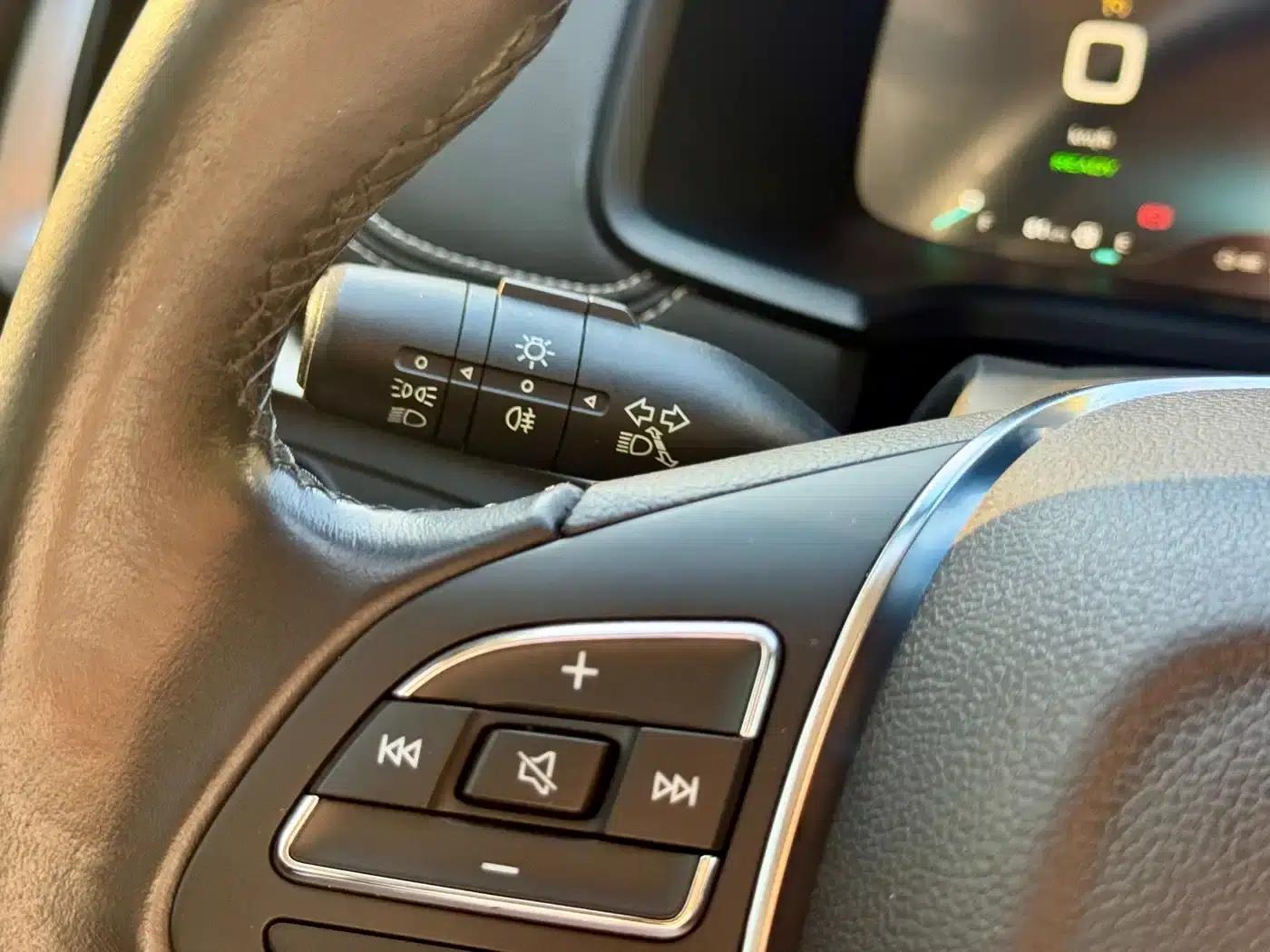 Roewe i6 New Energy 2017 45T Hybrid Connected Smart Edition — миниатюра 20