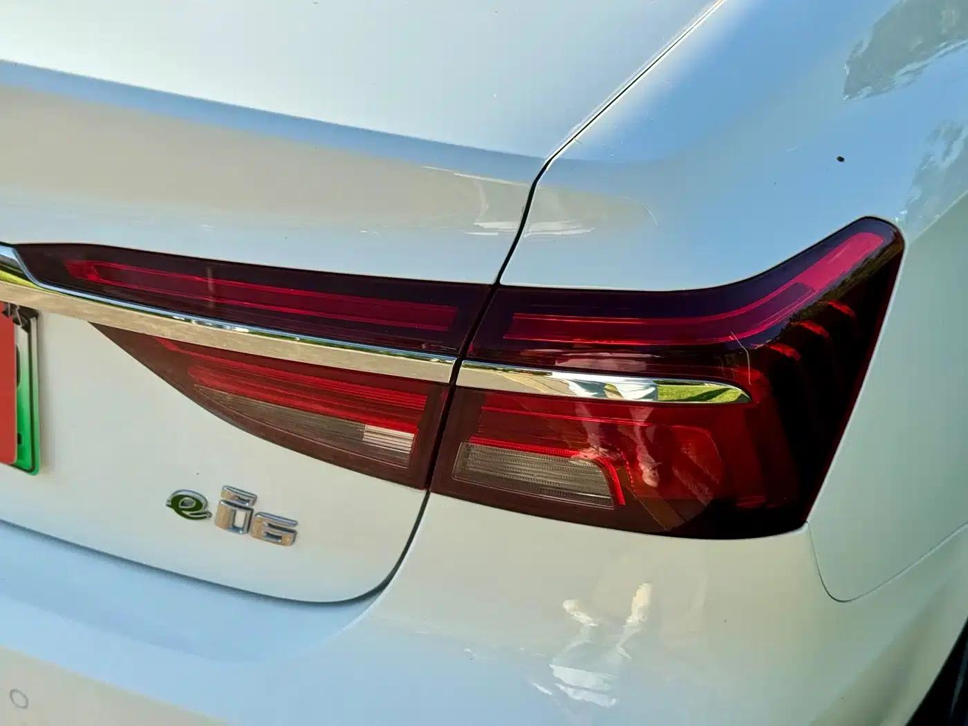 Roewe i6 New Energy 2017 45T Hybrid Connected Smart Edition — миниатюра 10