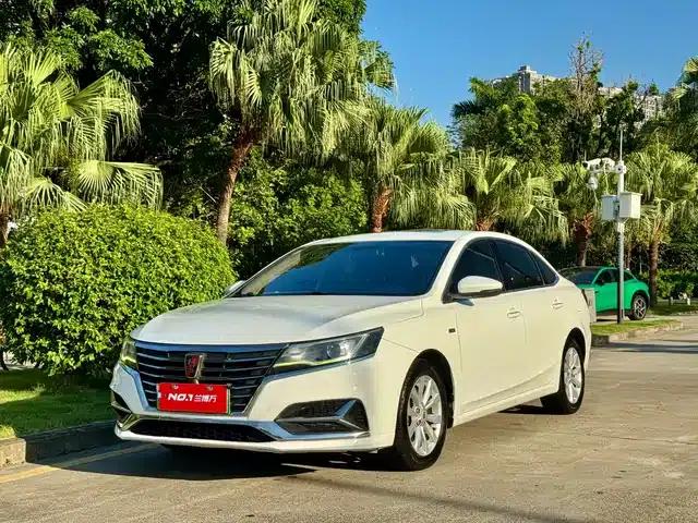 Roewe i6 New Energy 2017 45T Hybrid Connected Smart Edition