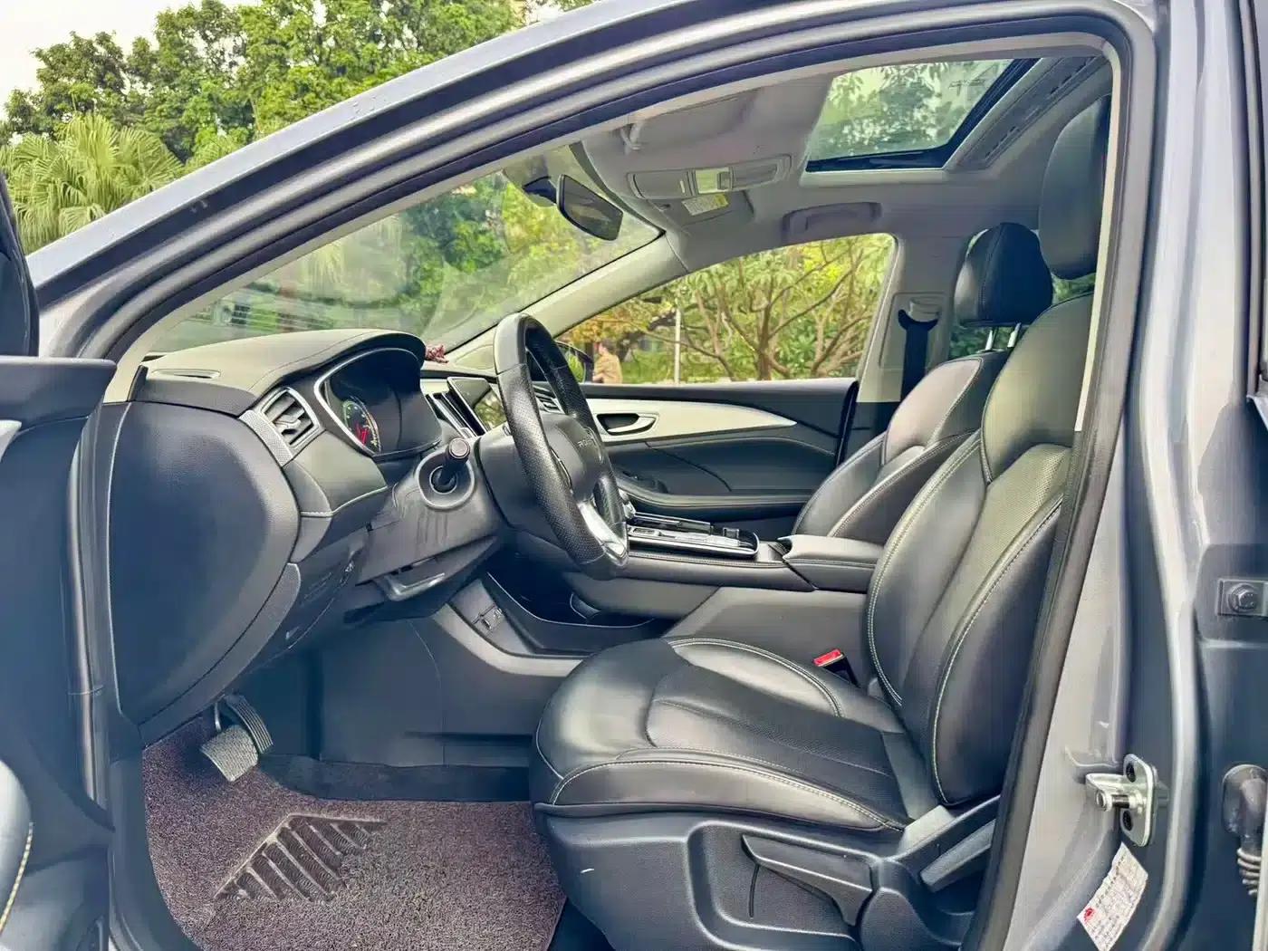 Roewe i6 MAX New Energy 2021 1.5T PHEV Online Luxury Edition — миниатюра 12