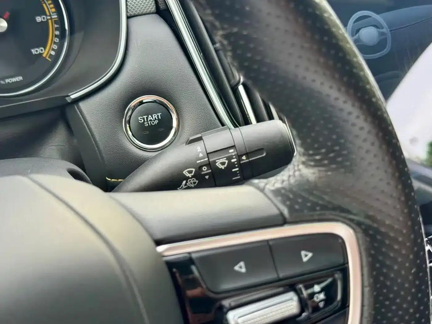 Roewe i6 MAX New Energy 2021 1.5T PHEV Online Luxury Edition — миниатюра 18