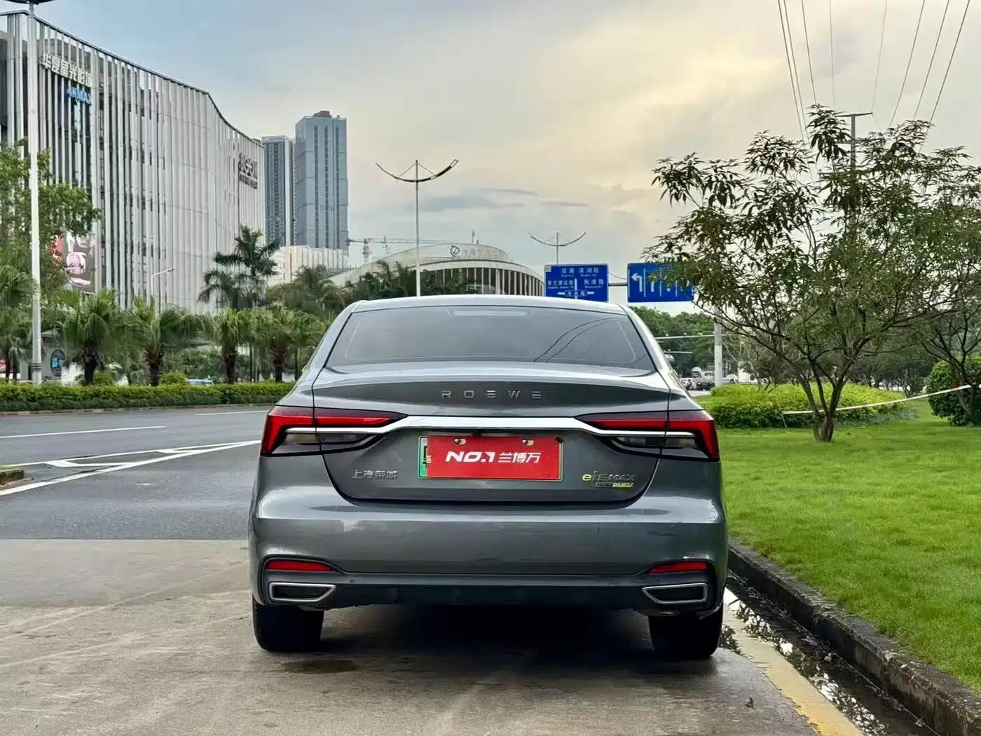 Roewe i6 MAX New Energy 2021 1.5T PHEV Online Luxury Edition — миниатюра 5