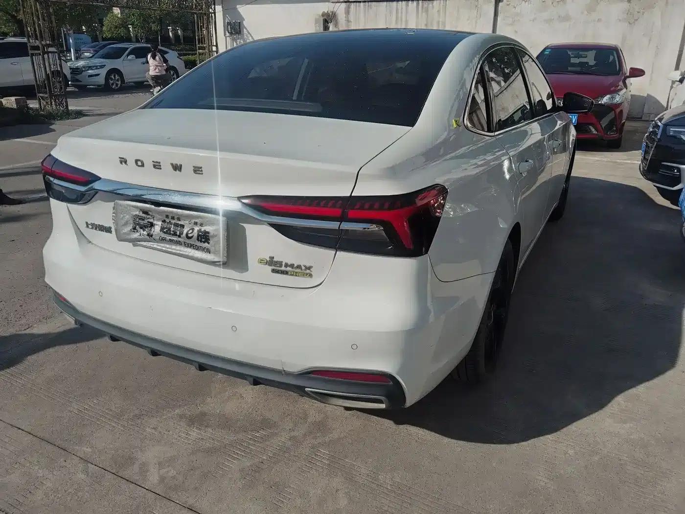 Roewe i6 MAX New Energy 2020 1.5T PHEV Cool Panoramic Sunroof Edition — миниатюра 3
