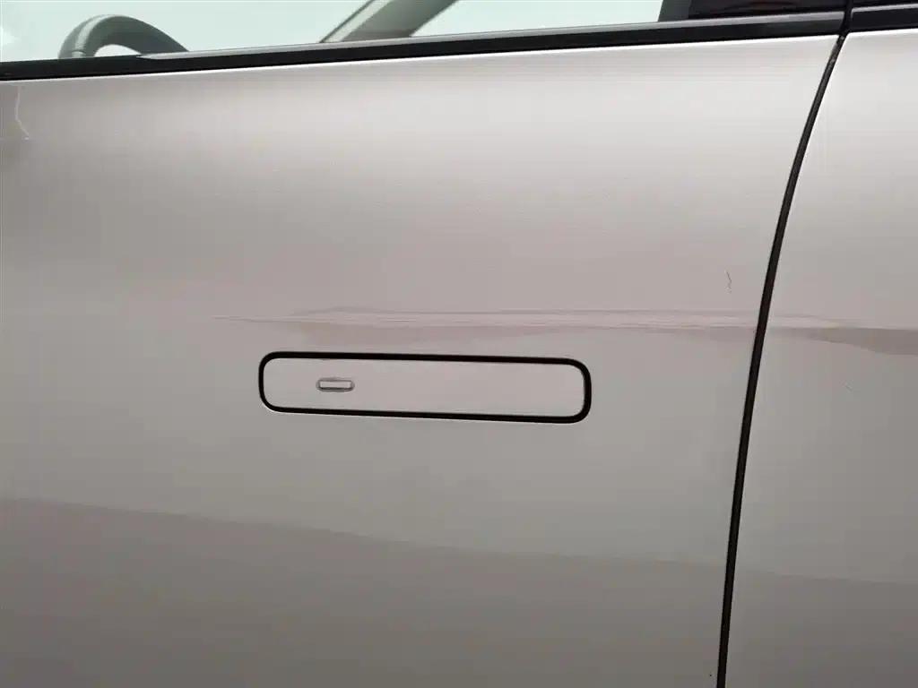 Roewe RX9 2023 2.0T 2WD Premium Edition — миниатюра 18
