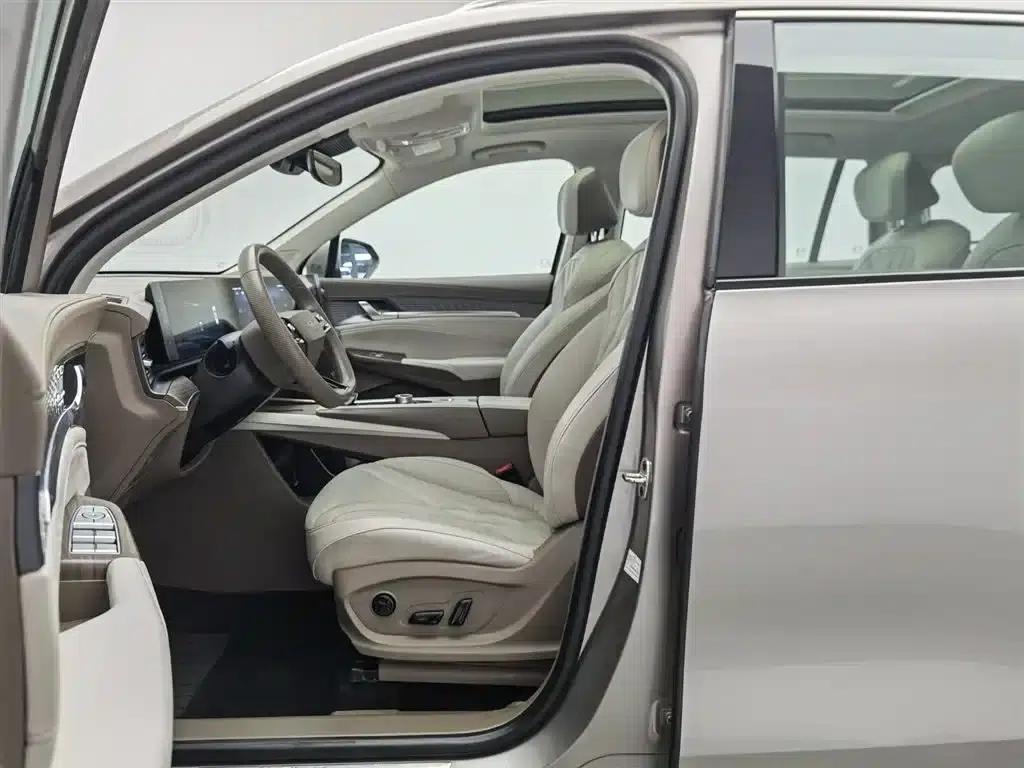 Roewe RX9 2023 2.0T 2WD Premium Edition — миниатюра 10
