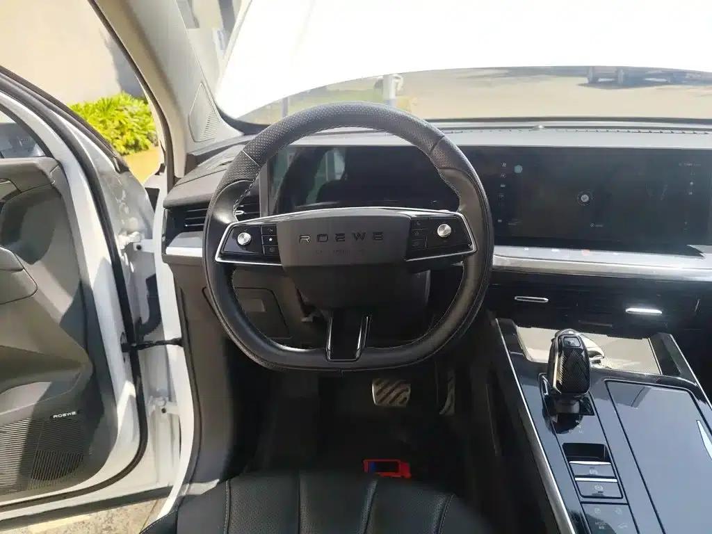 Roewe RX5 eMAX 2022 1.5T PHEV Fearless Premium Edition — миниатюра 11