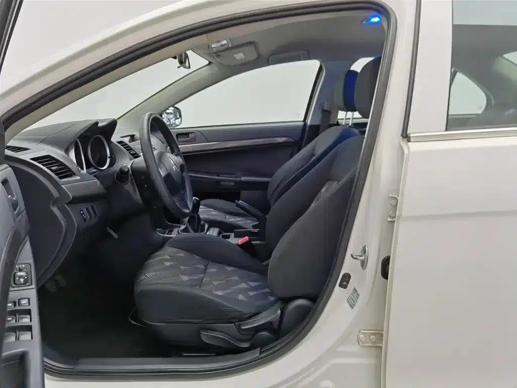 Lancer EX 2013 Fashion Edition 1.6L Manual Classic — миниатюра 10