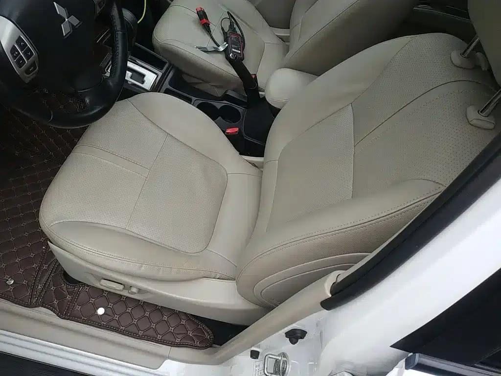 2013 Pajero Sport 3.0L Automatic 2WD Luxury Edition — миниатюра 11