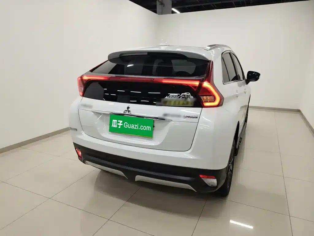 Eclipse Cross 2018 1.5T CVT 2WD Dream Edition — миниатюра 7