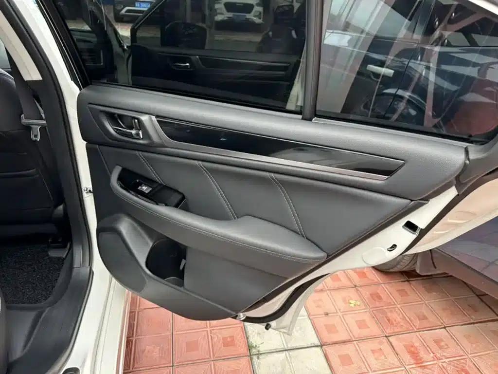 Legacy 2017 2.5i AWD Glory Edition EyeSight — миниатюра 13