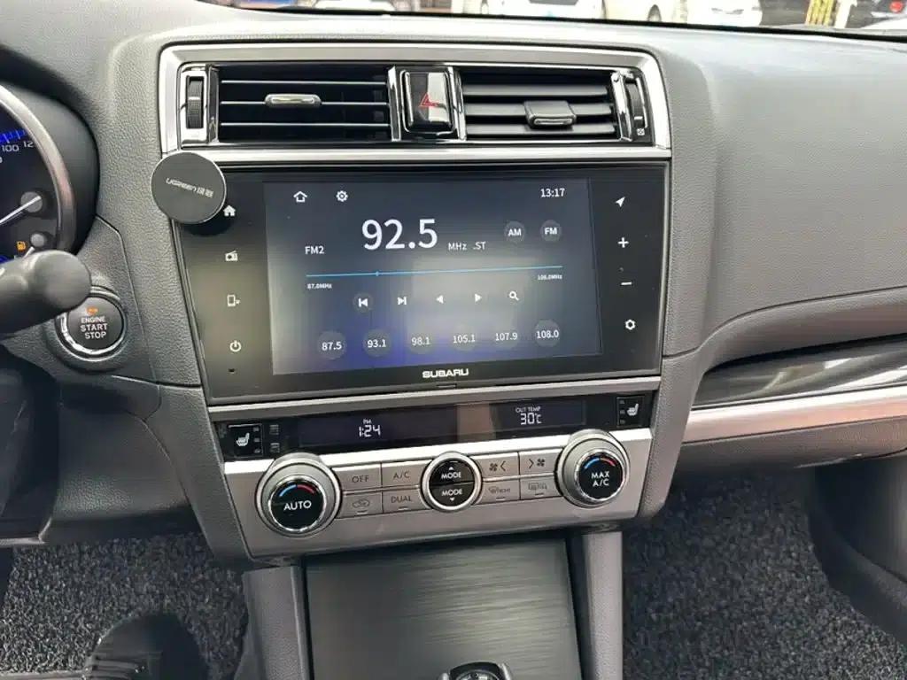 Legacy 2017 2.5i AWD Glory Edition EyeSight — миниатюра 16