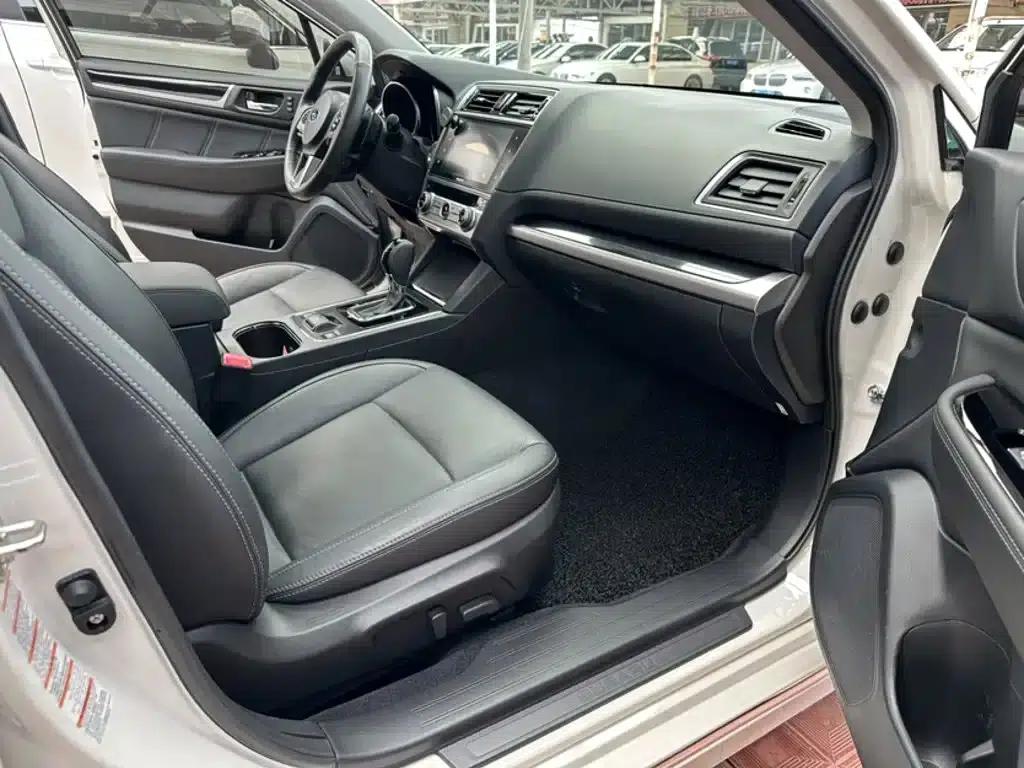 Legacy 2017 2.5i AWD Glory Edition EyeSight — миниатюра 17