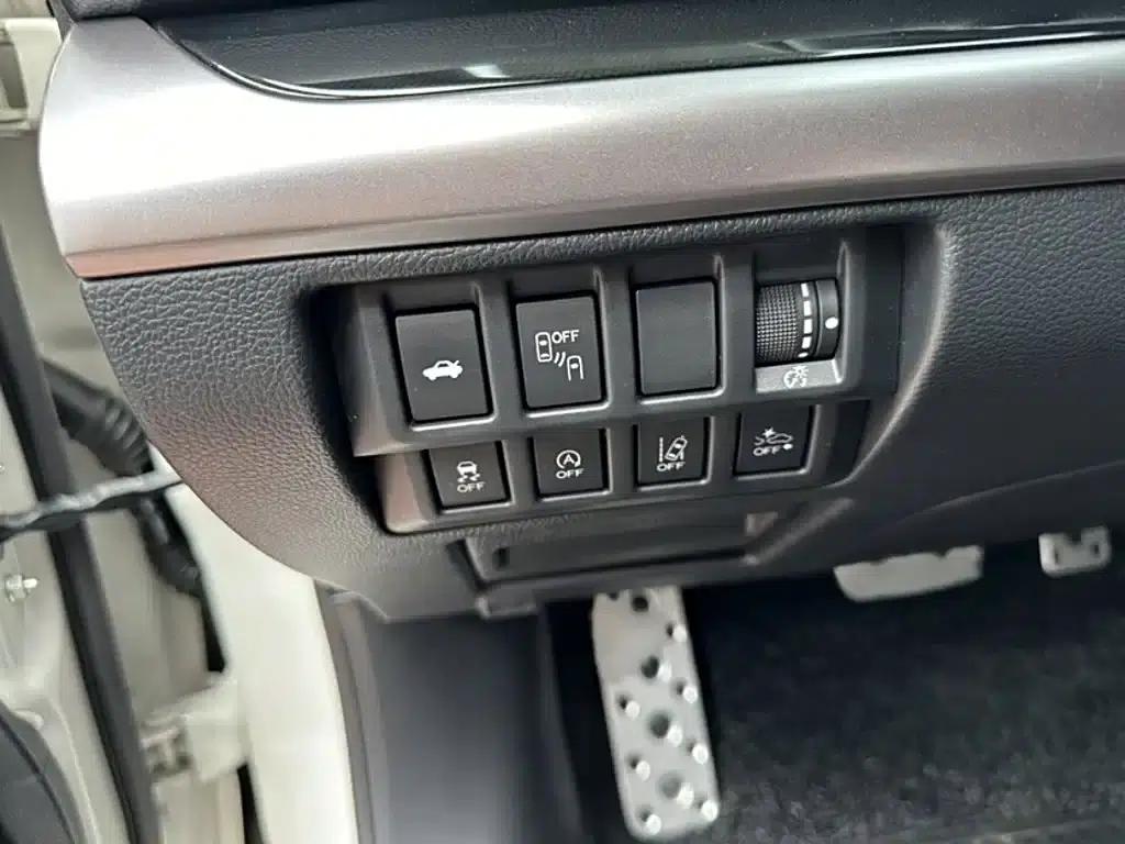 Legacy 2017 2.5i AWD Glory Edition EyeSight — миниатюра 19