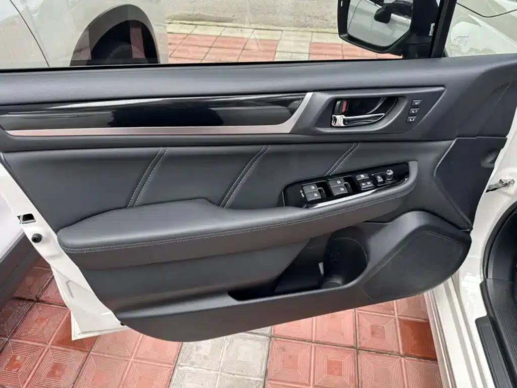 Legacy 2017 2.5i AWD Glory Edition EyeSight — миниатюра 21