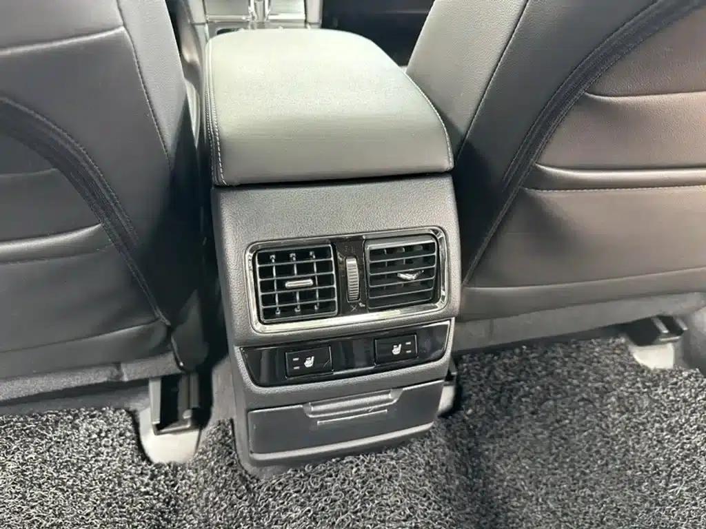 Legacy 2017 2.5i AWD Glory Edition EyeSight — миниатюра 22