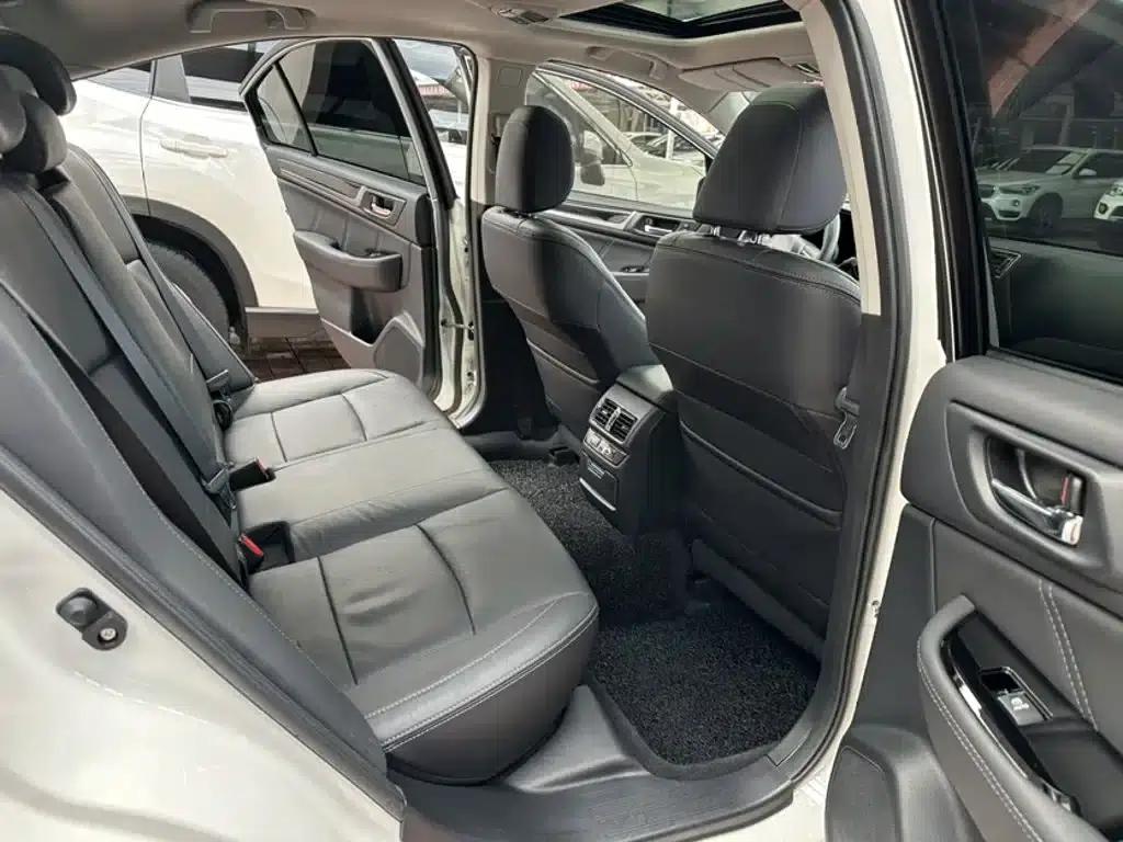 Legacy 2017 2.5i AWD Glory Edition EyeSight — миниатюра 24
