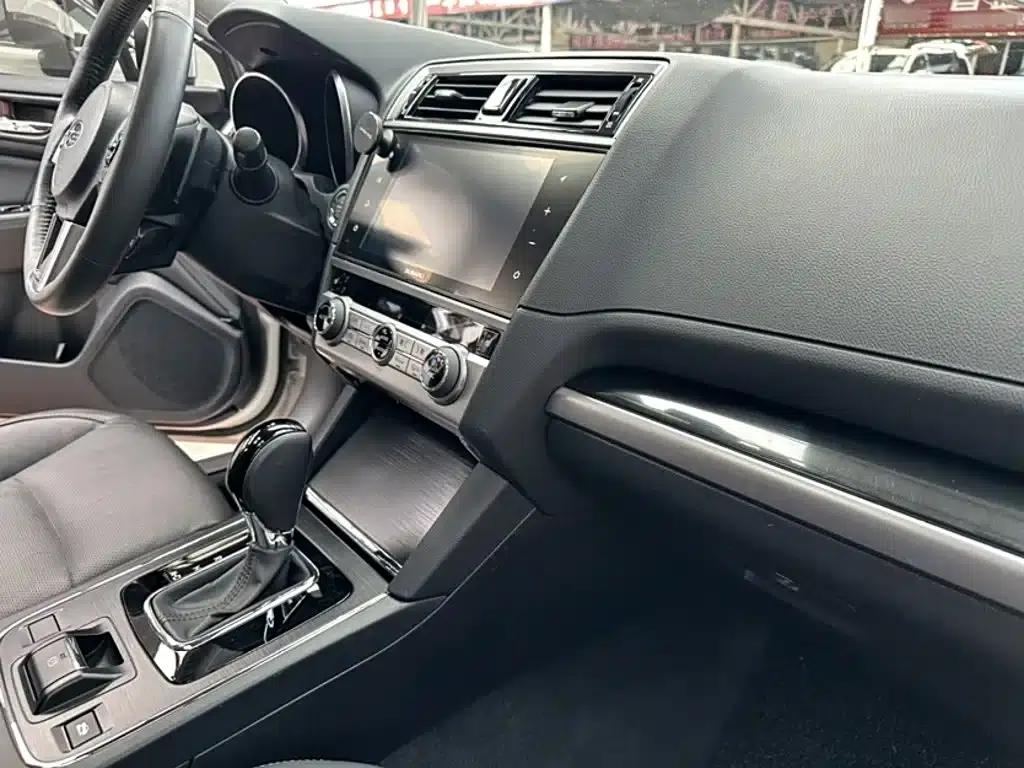 Legacy 2017 2.5i AWD Glory Edition EyeSight — миниатюра 25