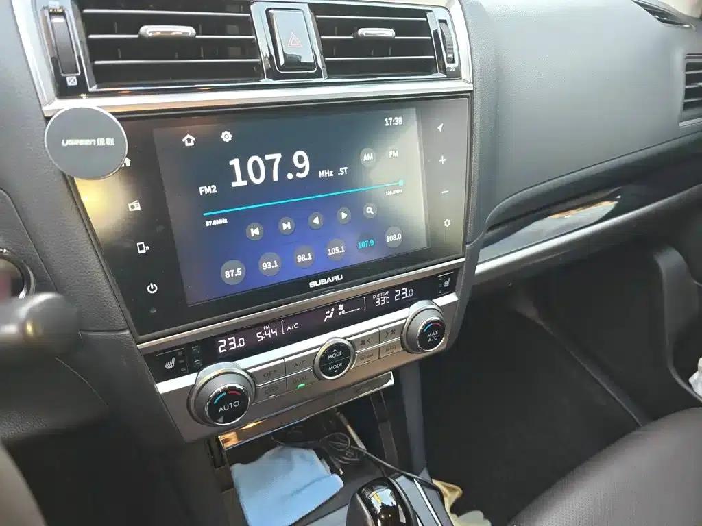 Legacy 2017 2.5i AWD Glory Edition EyeSight — миниатюра 6