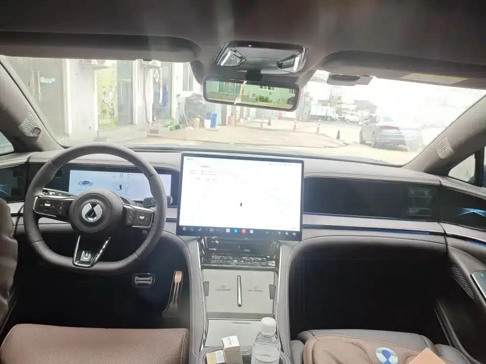 Denza Z9 2024 Model 1100km AWD Max Edition — миниатюра 7