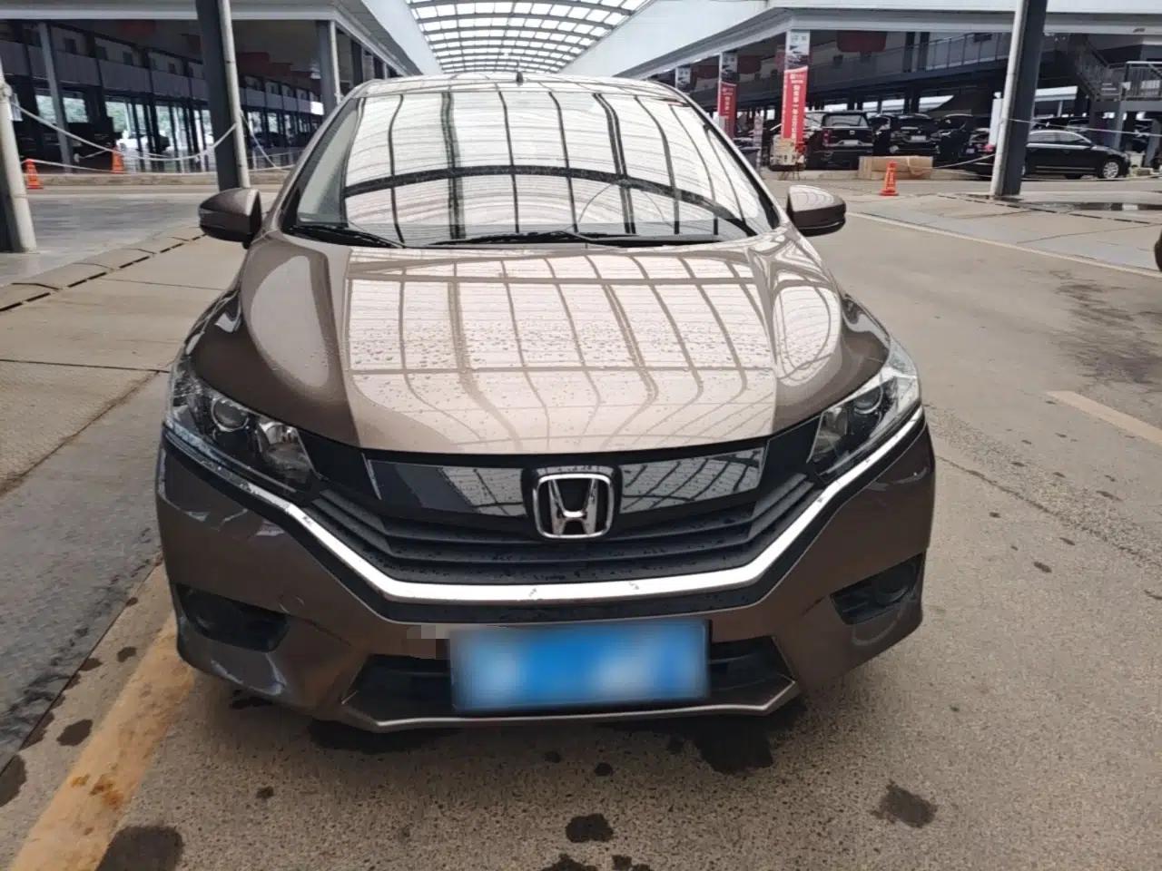 Honda Greiz 2016 1.5L CVT Classic Edition — миниатюра 2