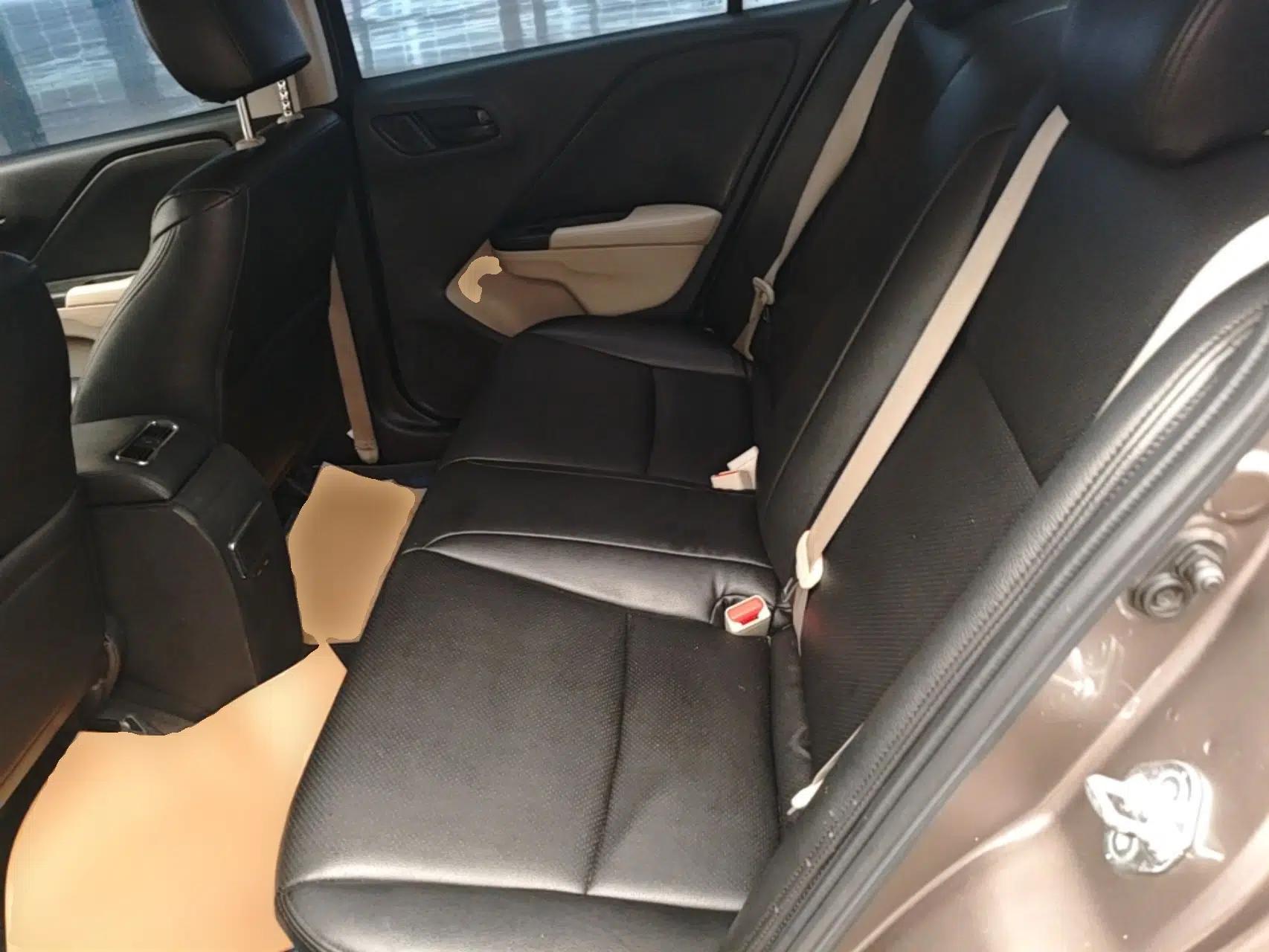 Honda Greiz 2016 1.5L CVT Classic Edition — миниатюра 20