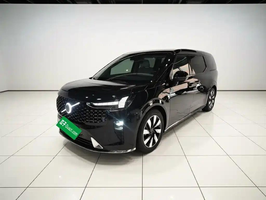 Volvo EM90 2025 Ultra 6-seater — миниатюра 2