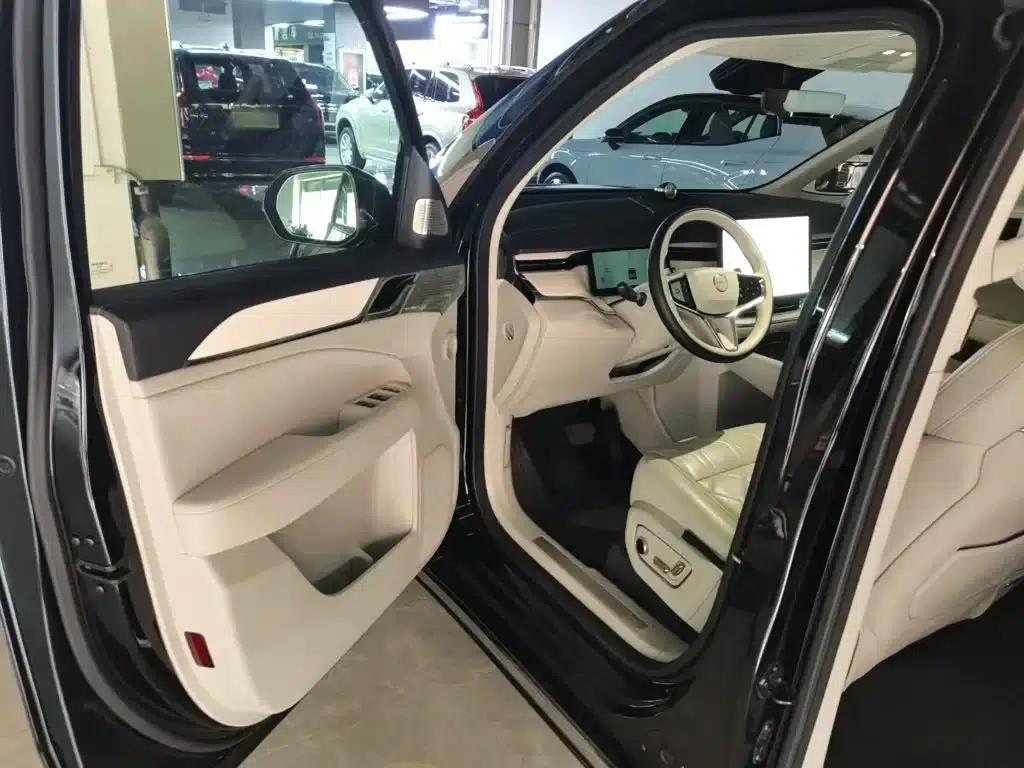 Volvo EM90 2025 Ultra 6-seater — миниатюра 12