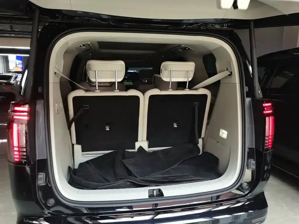 Volvo EM90 2025 Ultra 6-seater — миниатюра 15