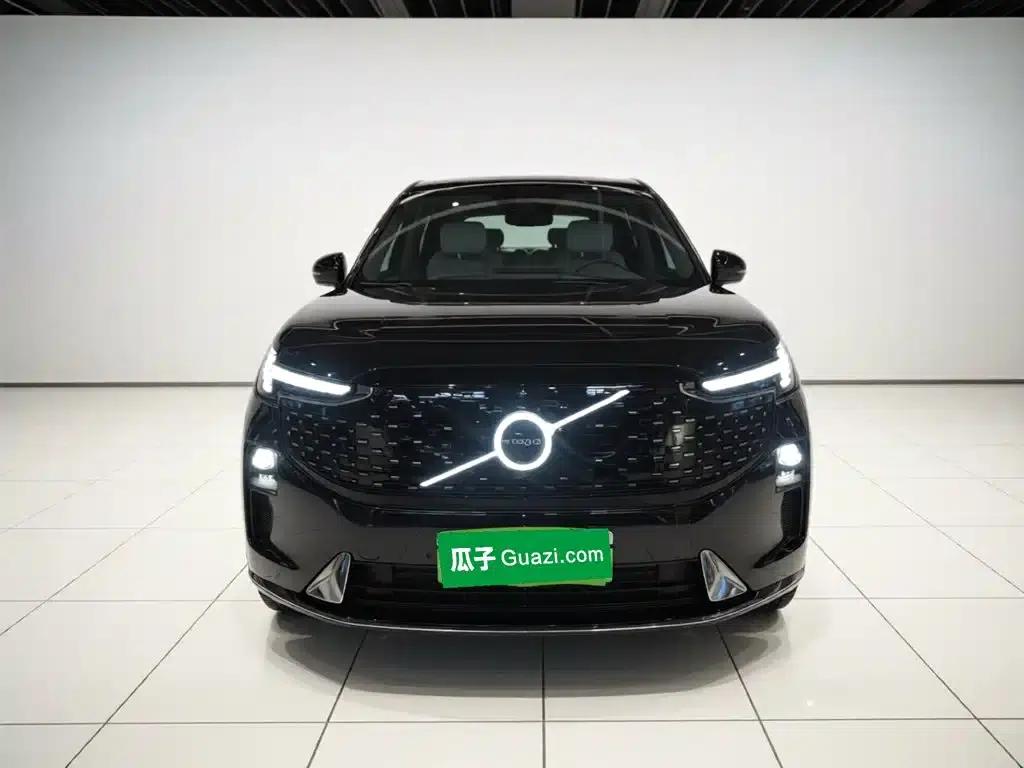 Volvo EM90 2025 Ultra 6-seater — миниатюра 3