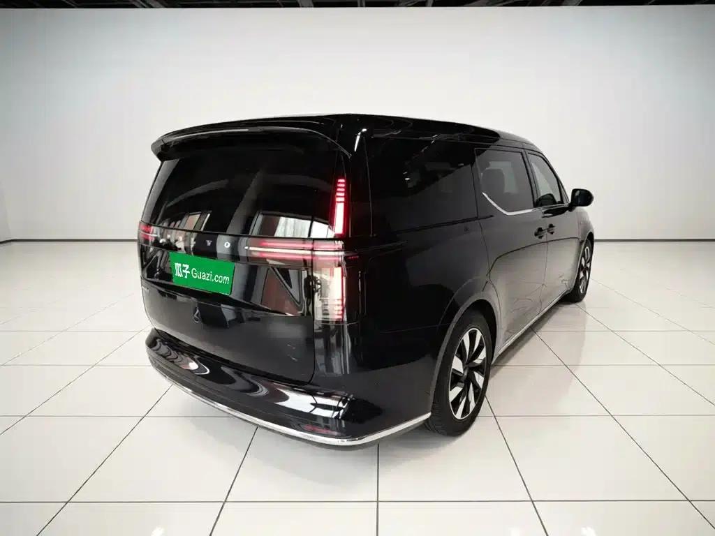 Volvo EM90 2025 Ultra 6-seater — миниатюра 5
