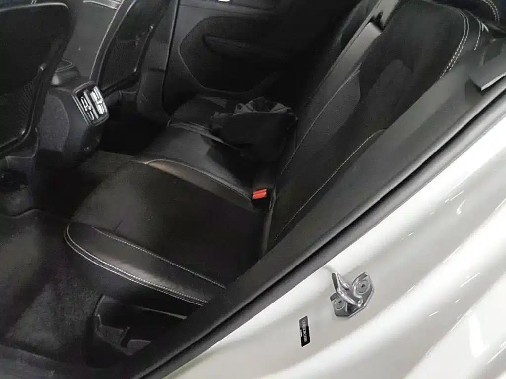 Volvo XC40 PHEV 2021 P8 Pure Electric AWD Inscription Sport Edition — миниатюра 17