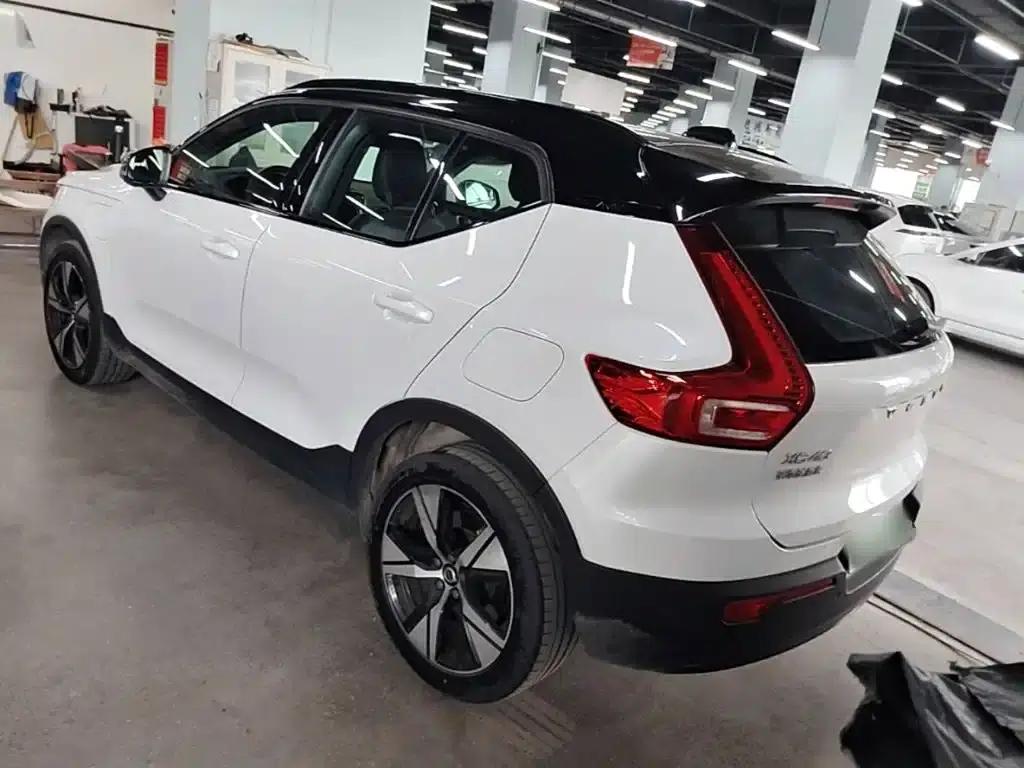 Volvo XC40 PHEV 2021 P8 Pure Electric AWD Inscription Sport Edition — миниатюра 5
