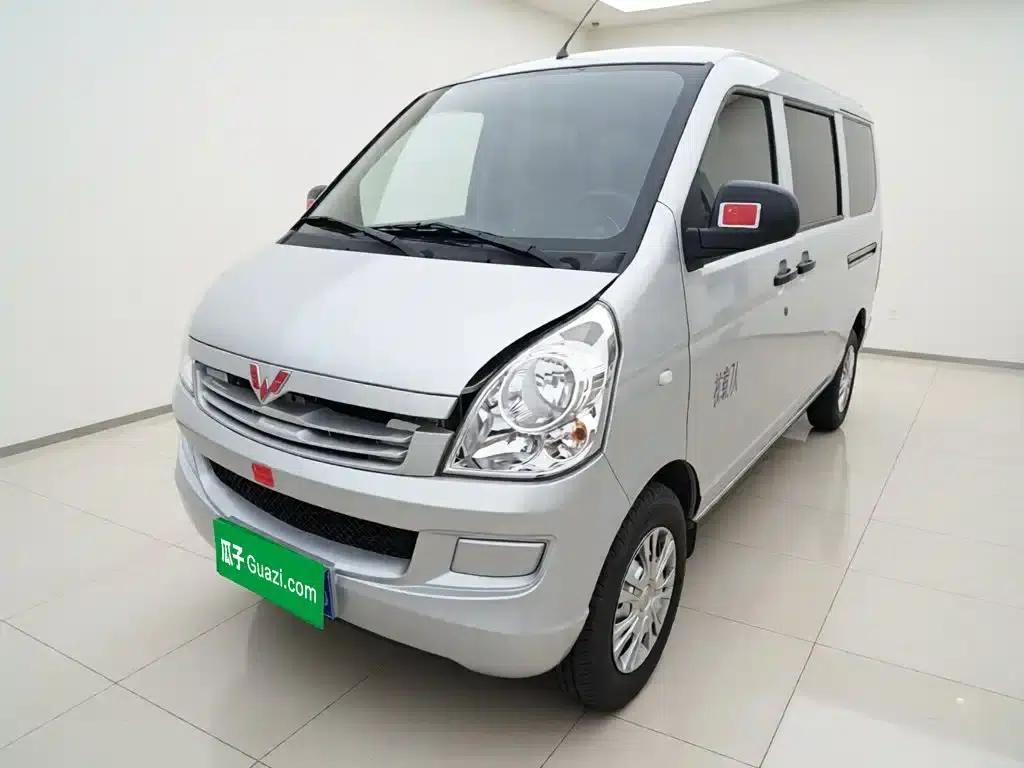 Wuling Rongguang S 2023 1.5L Basic Model 5/7 Seats — миниатюра 1
