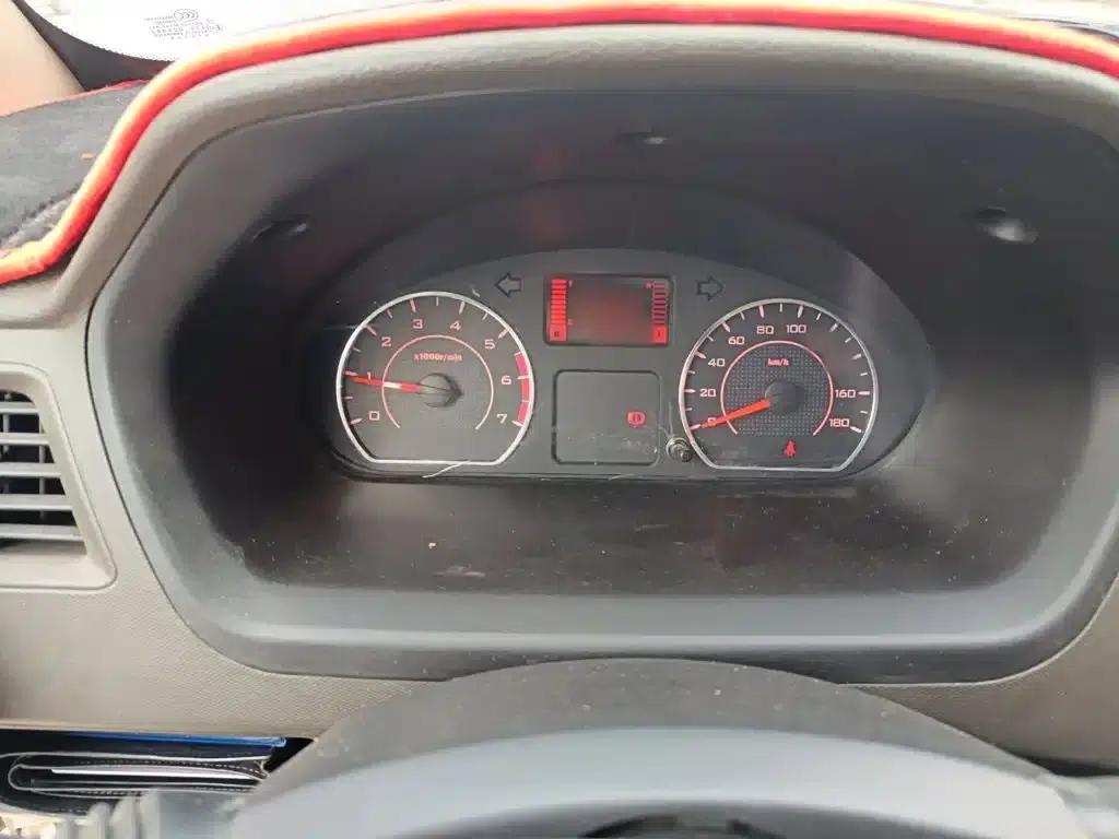 Wuling Rongguang S 2023 1.5L Basic Model 5/7 Seats — миниатюра 4