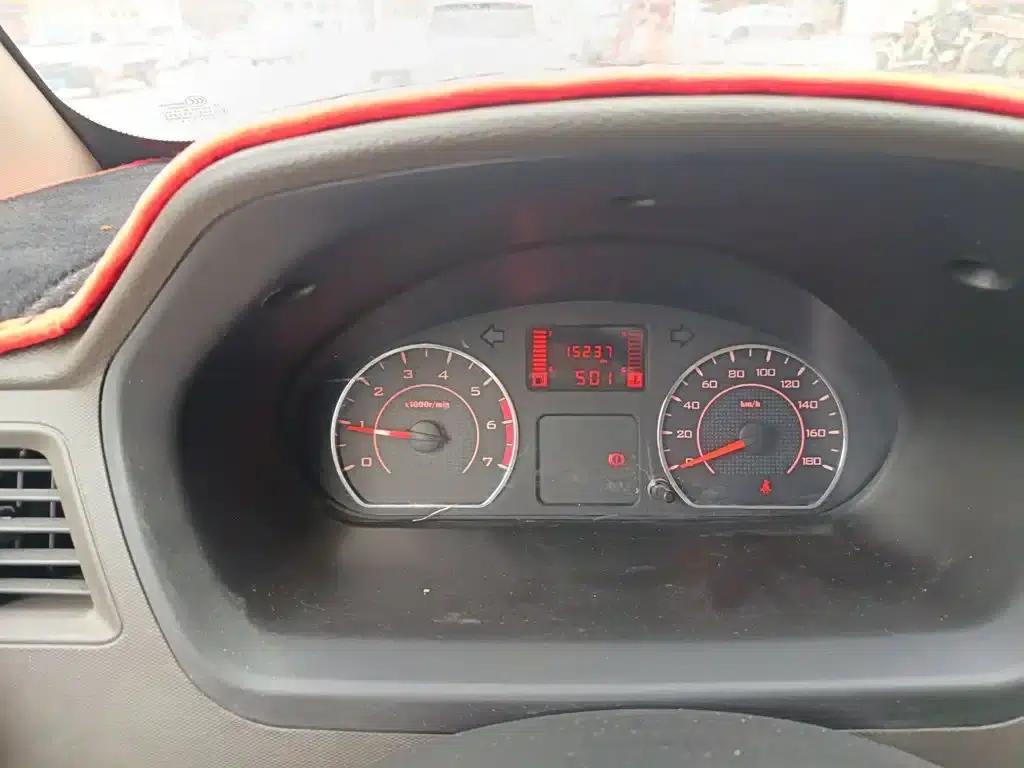 Wuling Rongguang S 2023 1.5L Basic Model 5/7 Seats — миниатюра 5