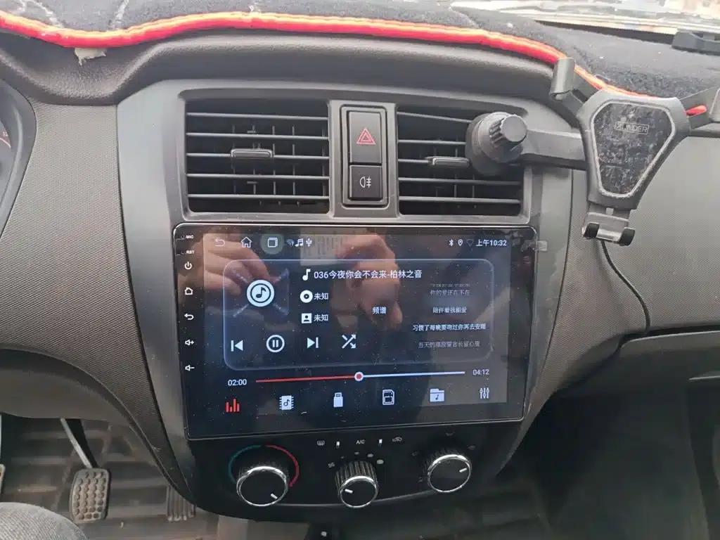 Wuling Rongguang S 2023 1.5L Basic Model 5/7 Seats — миниатюра 6
