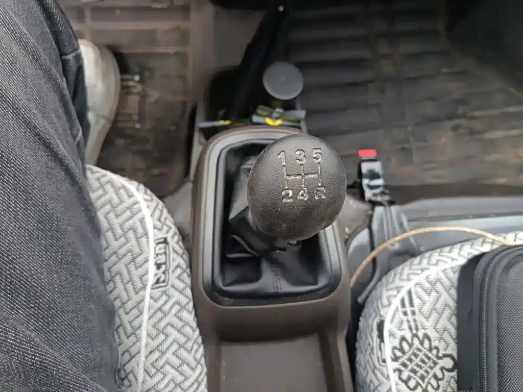 Wuling Rongguang S 2023 1.5L Basic Model 5/7 Seats — миниатюра 7