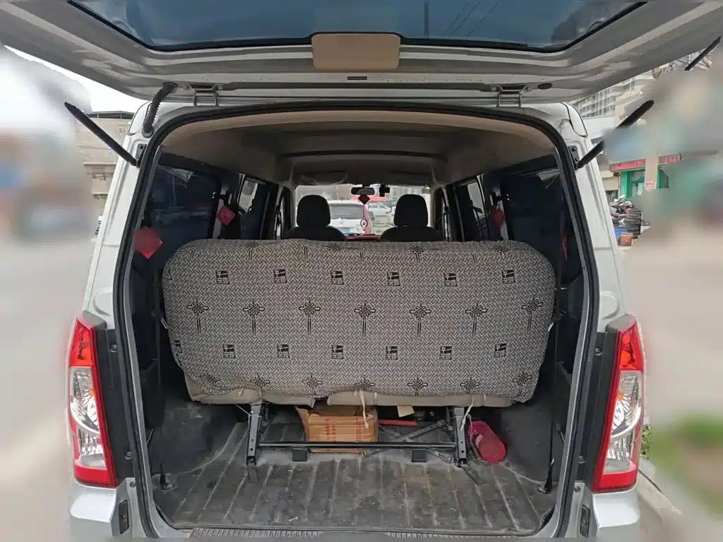 Wuling Rongguang S 2023 1.5L Basic Model 5/7 Seats — миниатюра 10