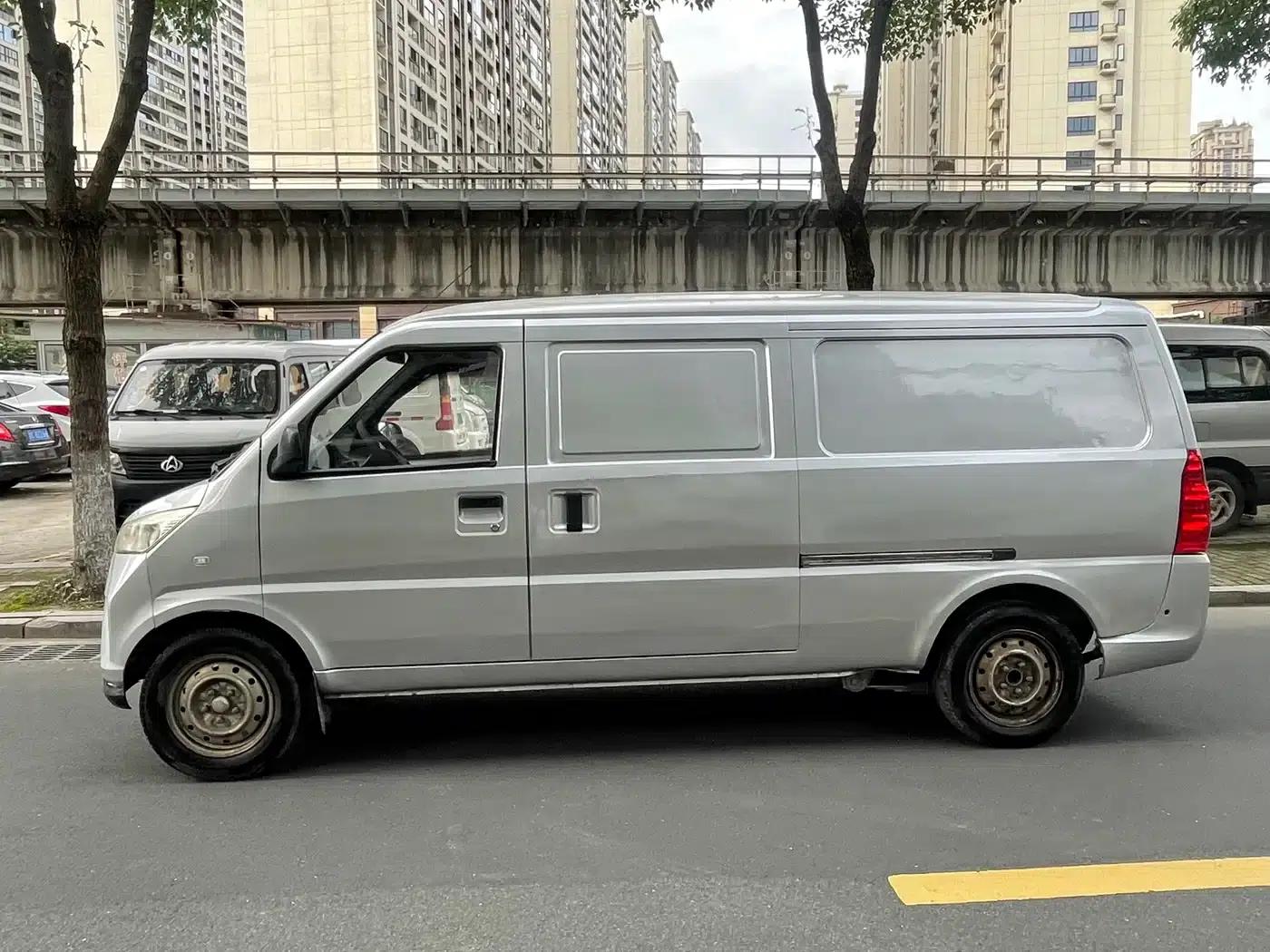 Wuling EV50 2020 Pure Electric Van with Penghui Heated Battery — миниатюра 3