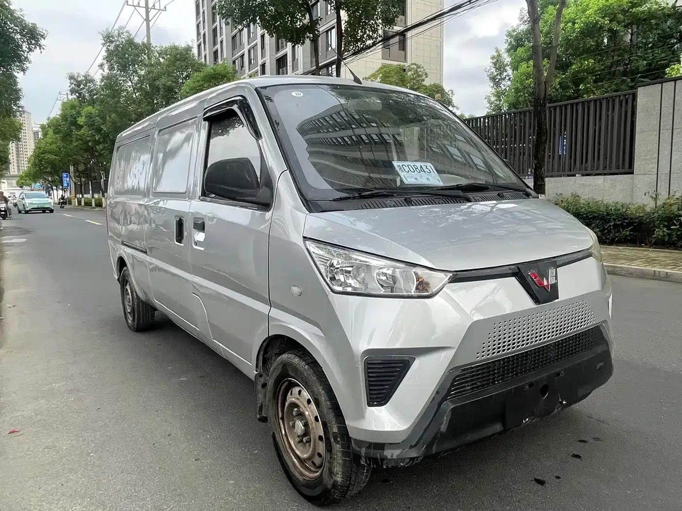 Wuling EV50 2020 Pure Electric Van with Penghui Heated Battery — миниатюра 4