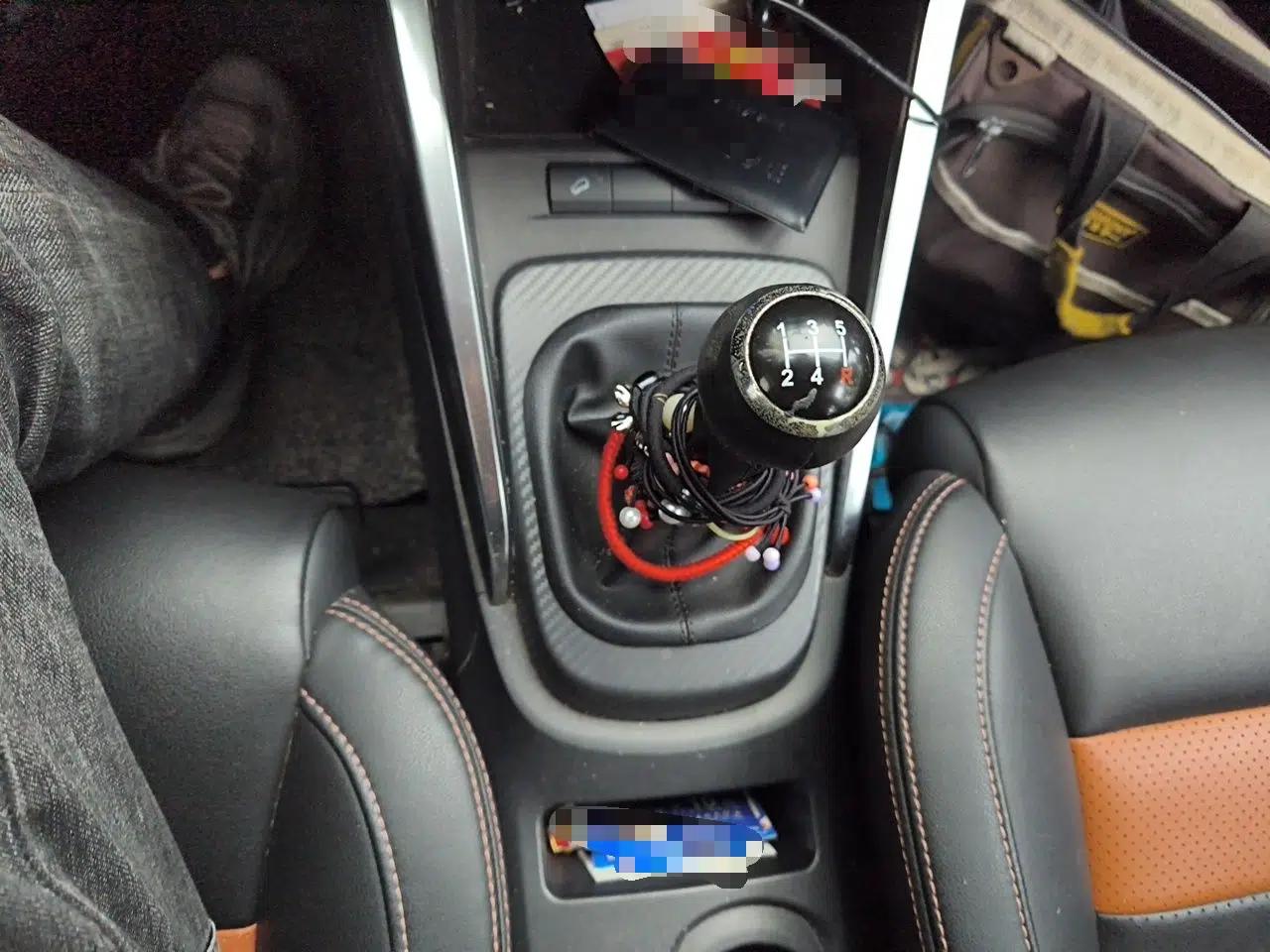 BYD Yuan 2016 1.5L Manual Luxury Model — миниатюра 14